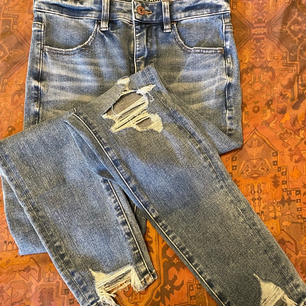 American Eagle Distressed Jeans